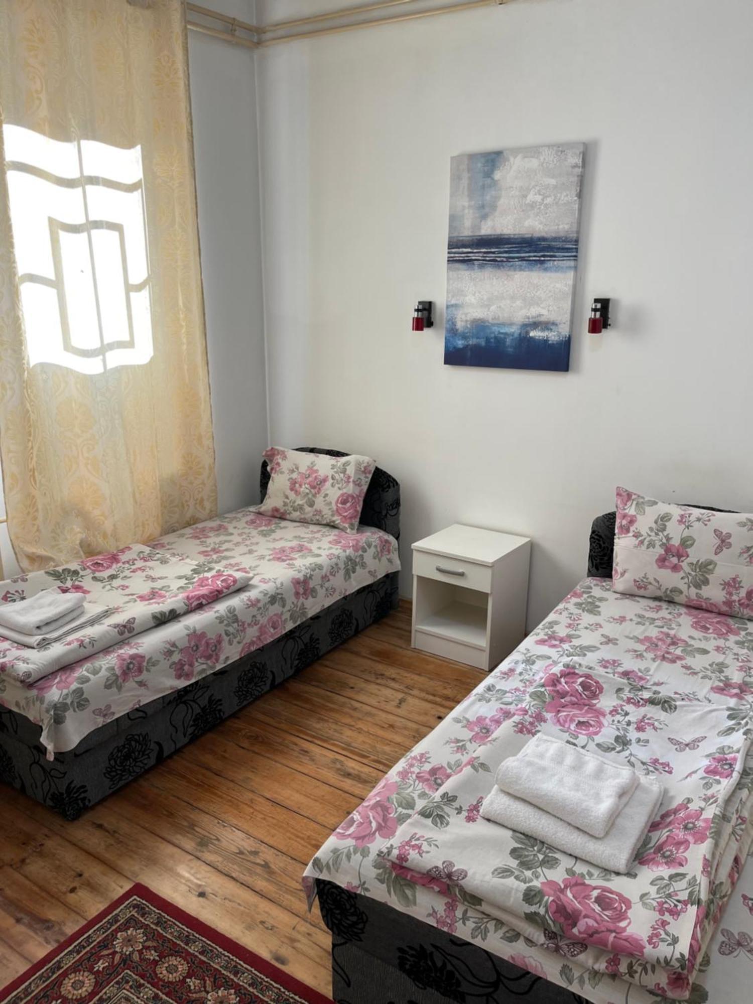 Sobe Sa Sopstvenim Kupatilom Private Rooms Bathroom In Center Novi Sad Exterior photo